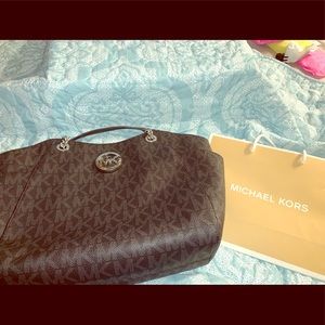 🛑SOLD🛑MICHAEL KORS Chain Shoulder Bag🖤